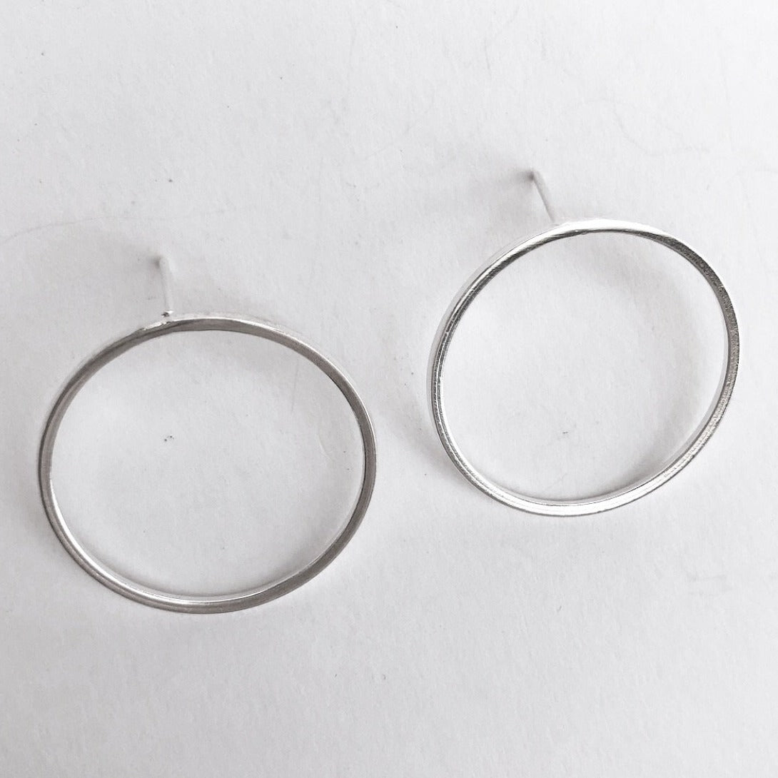 Circle stud