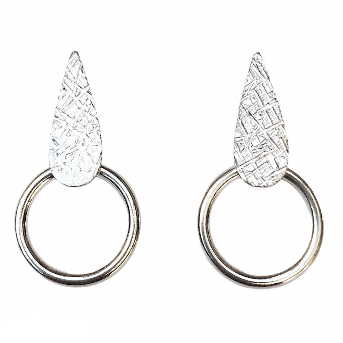 Dehlia teardrop earring