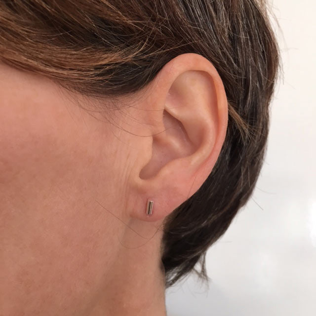 Short silver line studs