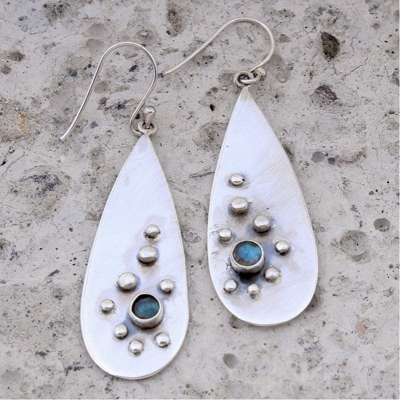 Pebble drop earring
