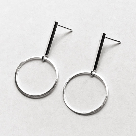 Stemmed circle earring
